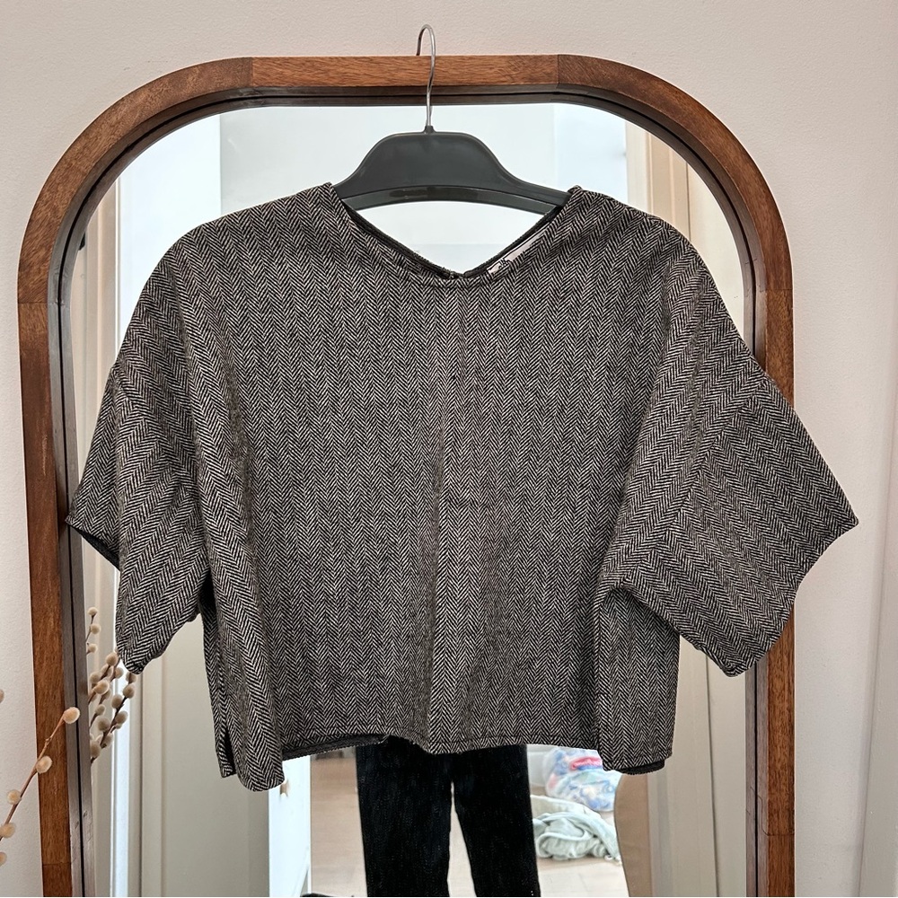 Black and White Herringbone Crop Top
